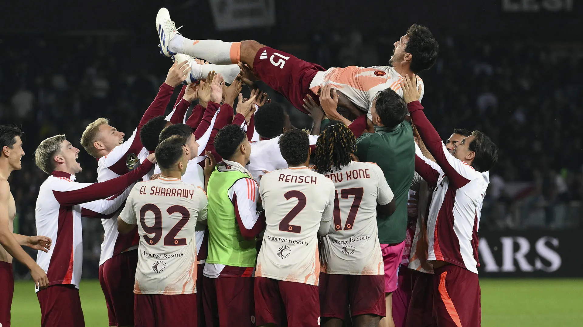 Il giusto tributo per un giocatore che ha fatto la storia del calcio