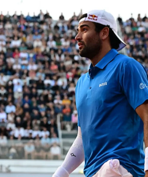 Matteo Berrettini costretto al ritiro tra le lacrime agli Internazionali d’Italia