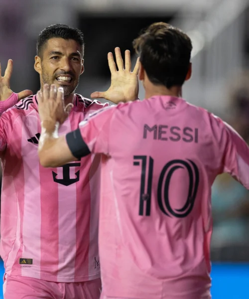 Messi si scalda per il Mondiale per Club: doppietta al Montreal
