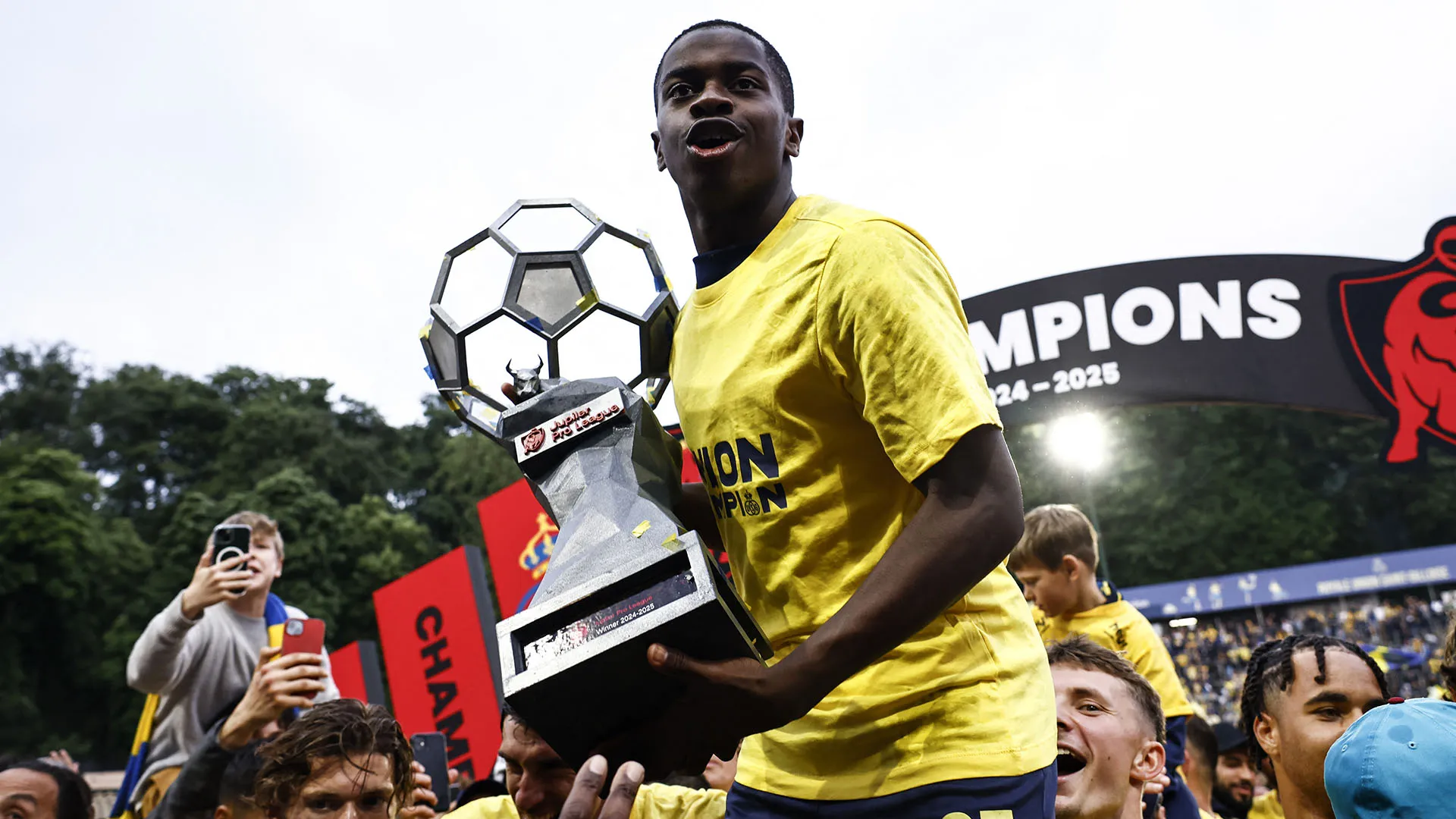Secondo Transferfeed, il Bayern Monaco ha messo in lista acquisti Noah Sadiki, centrocampista dell'Union Saint-Gilloise