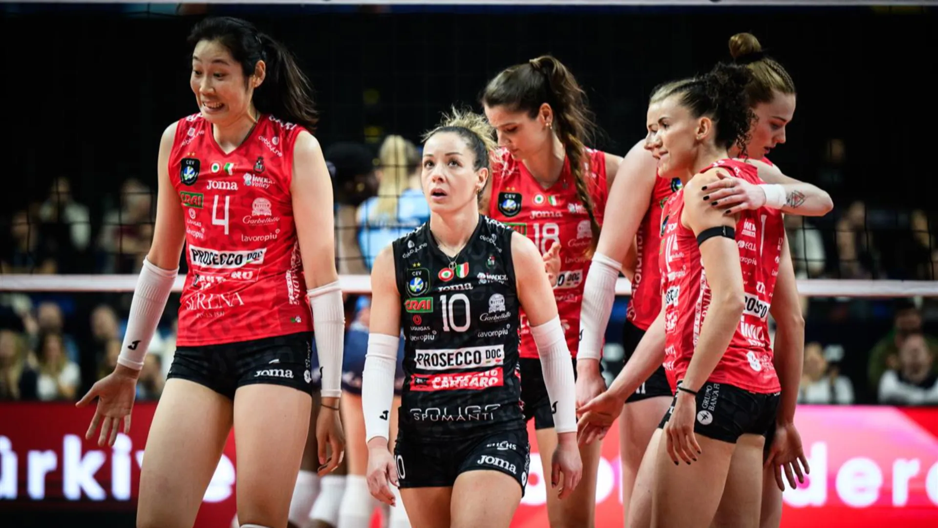 Conegliano si è distratta nel secondo set e nel finale del quarto ma ha vinto.