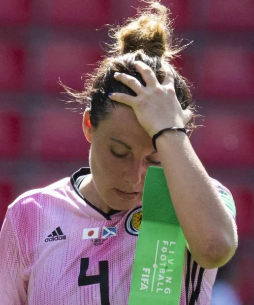 “Dolore cronico” e la campionessa si ritira: le immagini