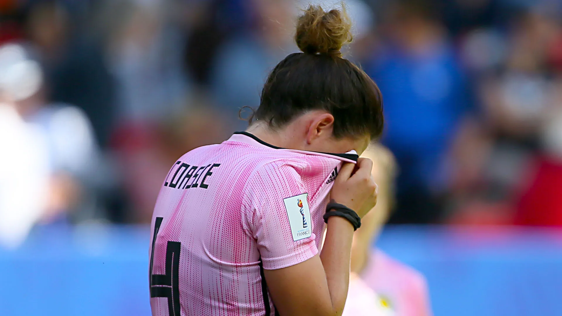 "Dolore cronico" e la campionessa si ritira
