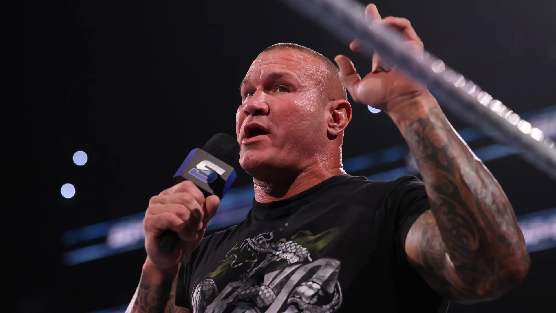 Randy Orton ha dichiarato di aver scoperto l'identità della giovane durante un evento a Bologna
