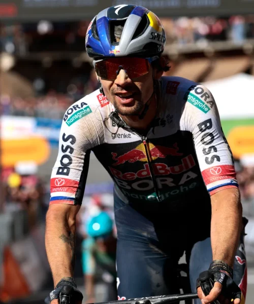 Giro d’Italia: paura per Primoz Roglic prima del via della tappa
