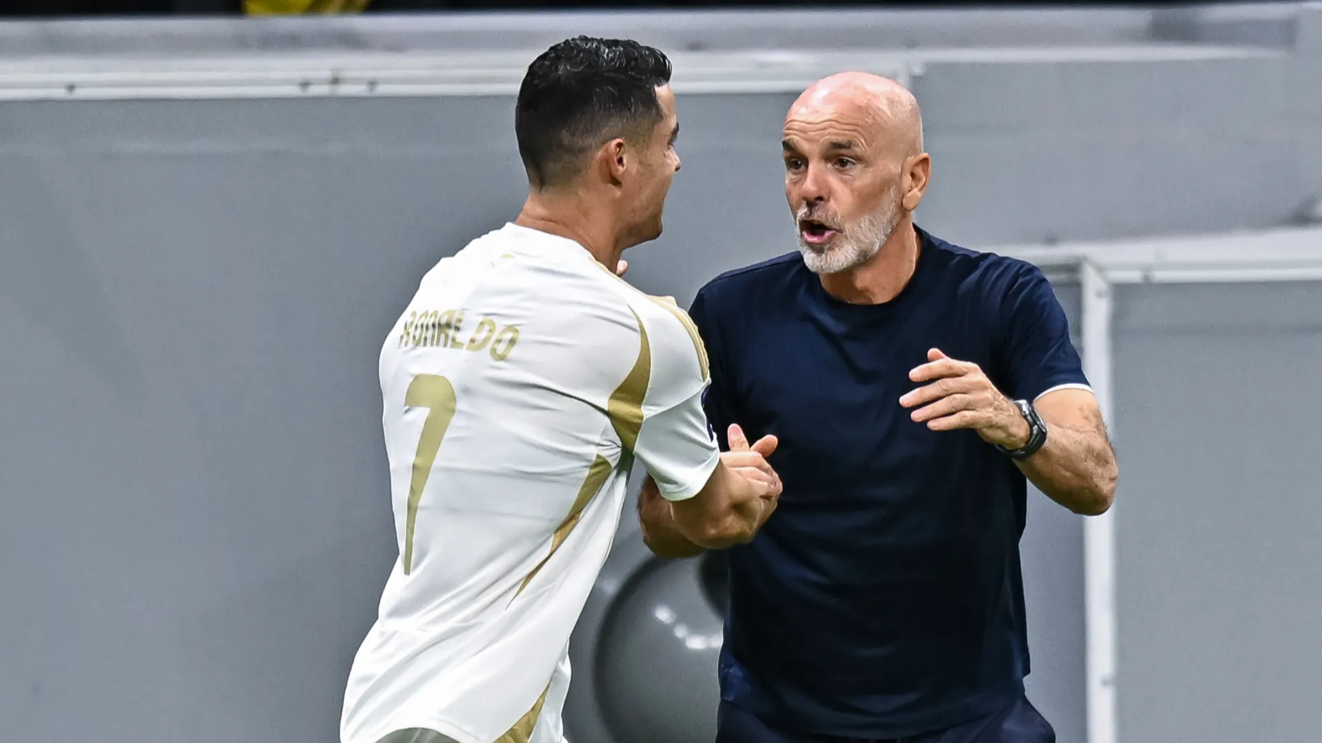In primo luogo, secondo le indiscrezioni, Ronaldo vuole l'esonero di Stefano Pioli