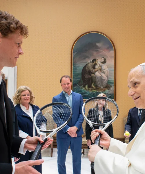Jannik Sinner-Papa Leone, intesa perfetta: le foto storiche