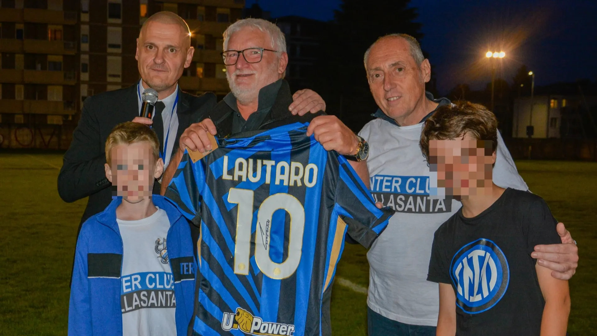 Nonostante i grandi impegni non è voluto mancare e ha intrattenuto tutti con la sua verve,.. 