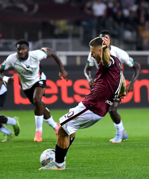 Venezia beffato su rigore, con il Torino è solo pareggio