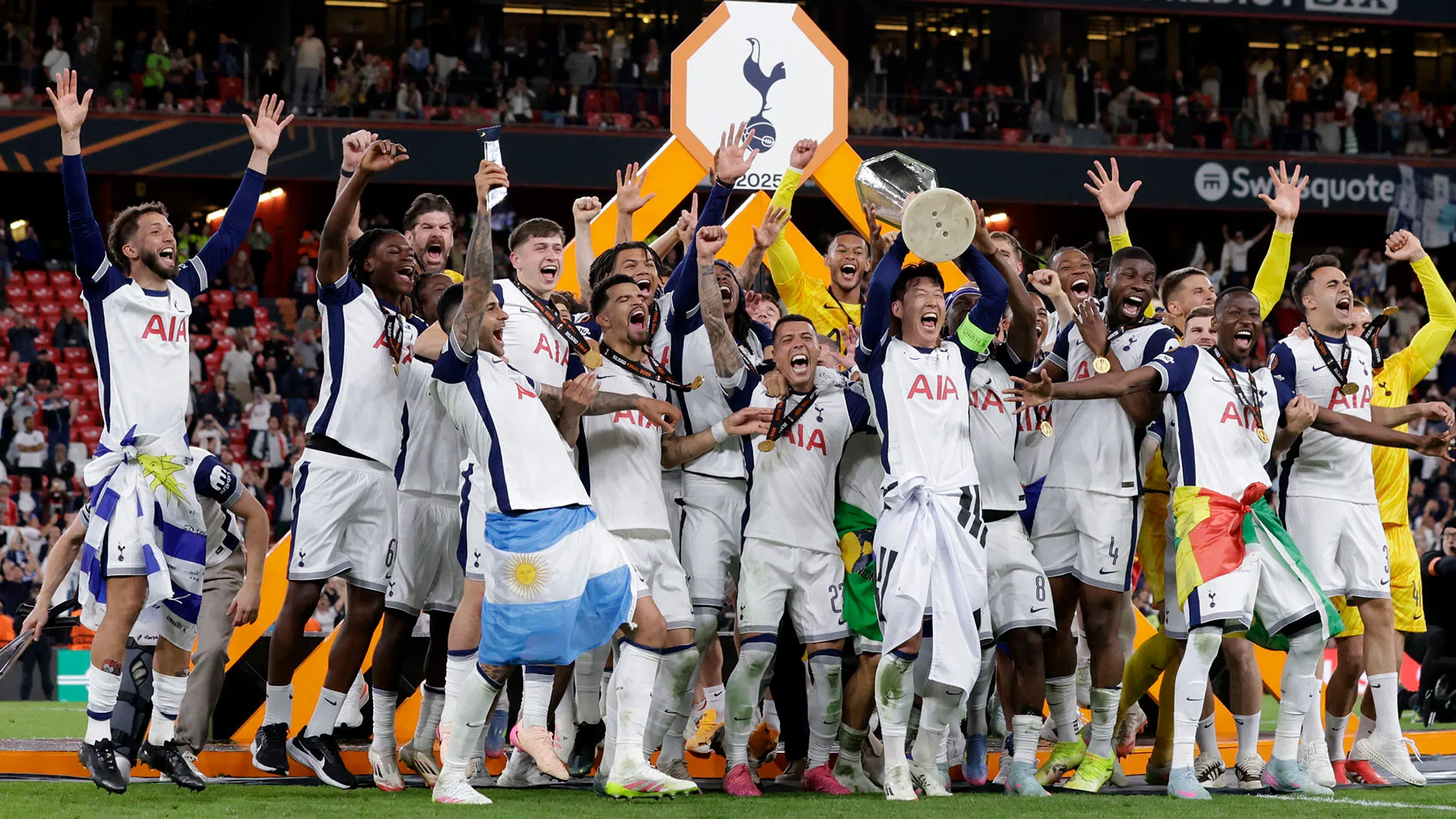 In una stagione complicatissima, vincere l'Europa League è stata una piccola consolazione per il Tottenham
