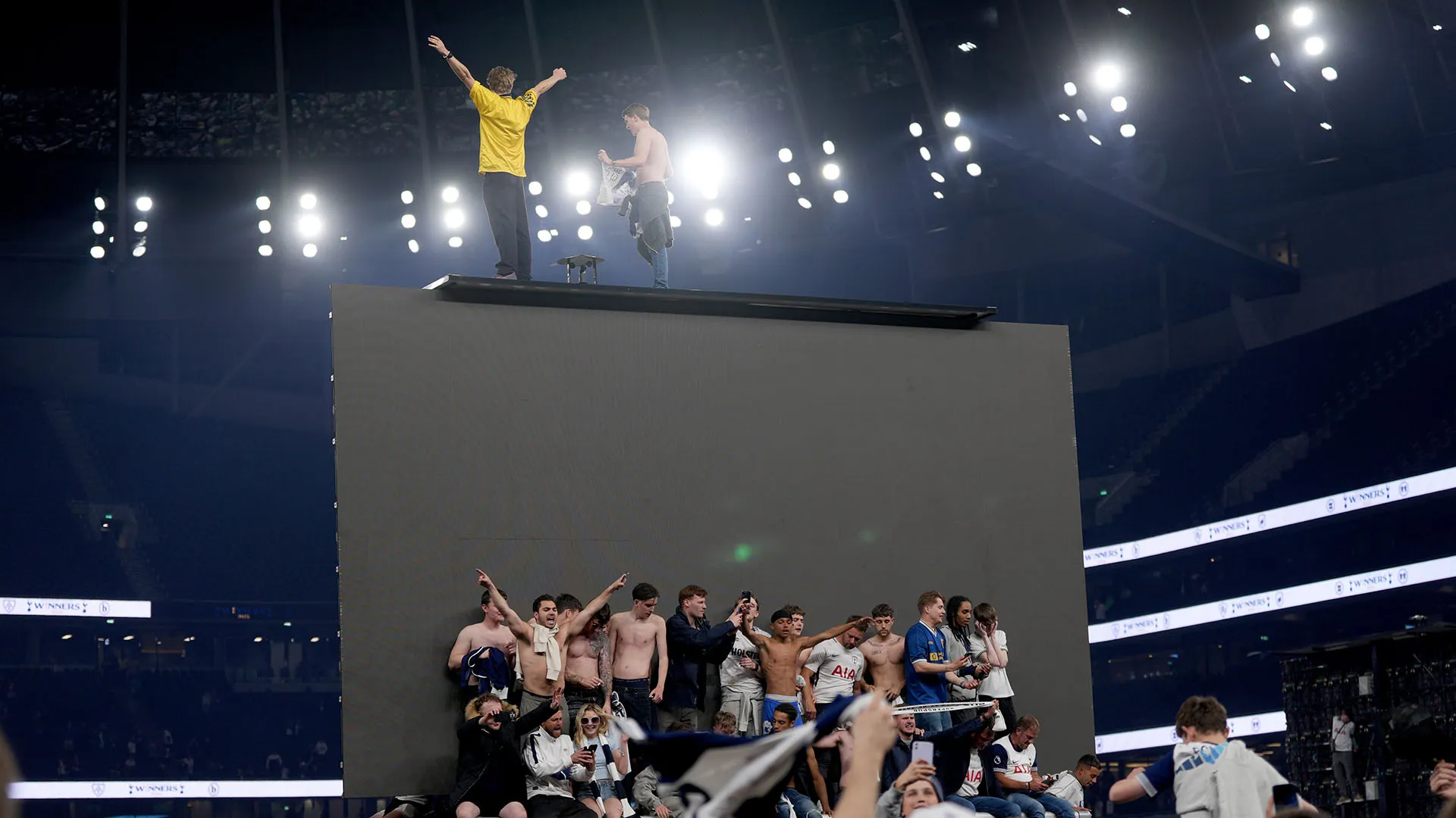 La squadra ha avuto tantissimi problemi quest'anno ma almeno ha vinto l'Europa League
