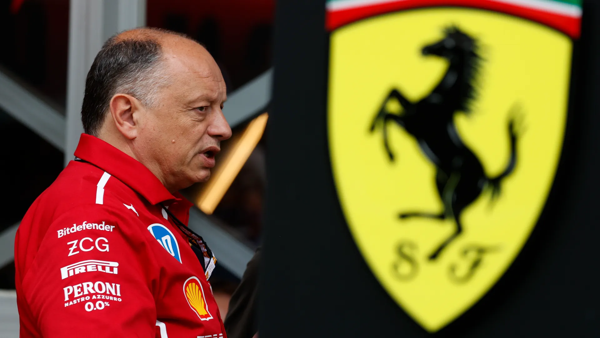Domenica Leclerc è arrivato settimo, Hamilton ottavo, e c'è stato il consueto bisticcio via team radio