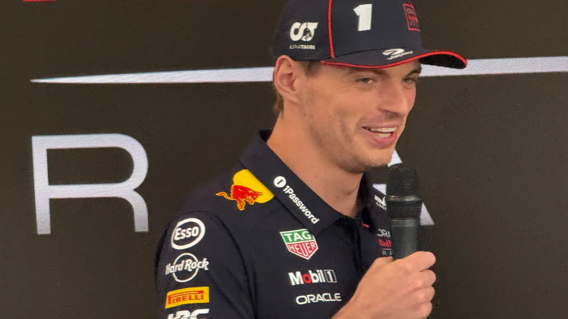 A rispuntare nelle ultime ore è anche la Mercedes.