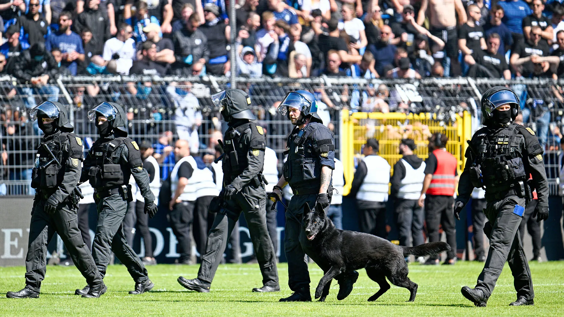 La polizia aveva previsto misure di sicurezza speciali per il match
