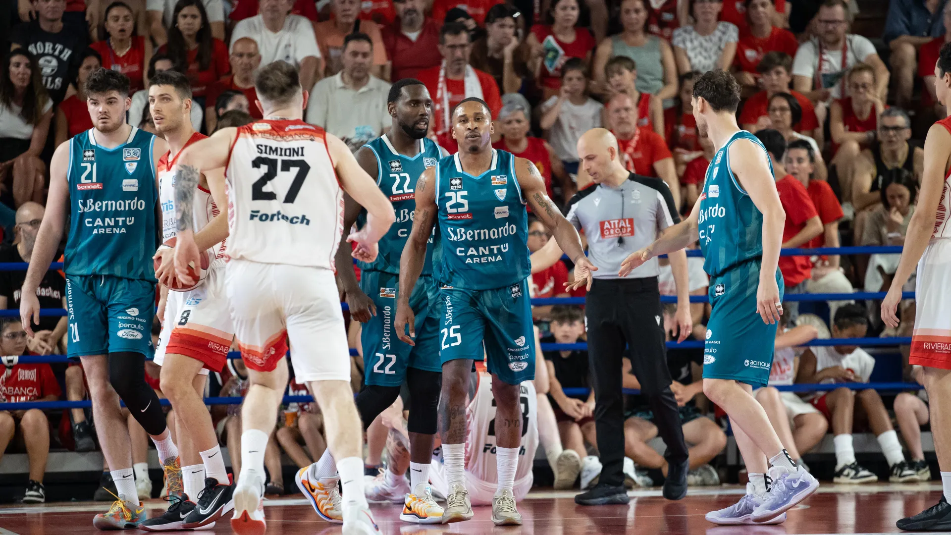 Grande il talento di Tyrus McGee, l'altro straniero, già campione d'Italia con la Reyer Venezia