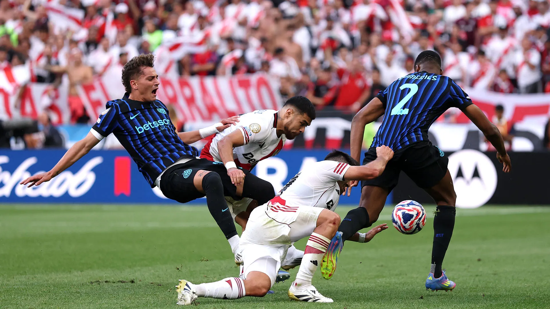 Scene terribili quelle viste al termine di River Plate-Inter
