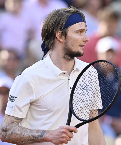 Roland Garros, Alexander Bublik manda un messaggio chiaro a Jannik Sinner e Andrey Rublev