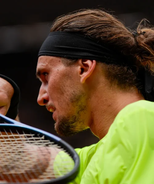 Roland Garros, attimi di paura per Alexander Zverev