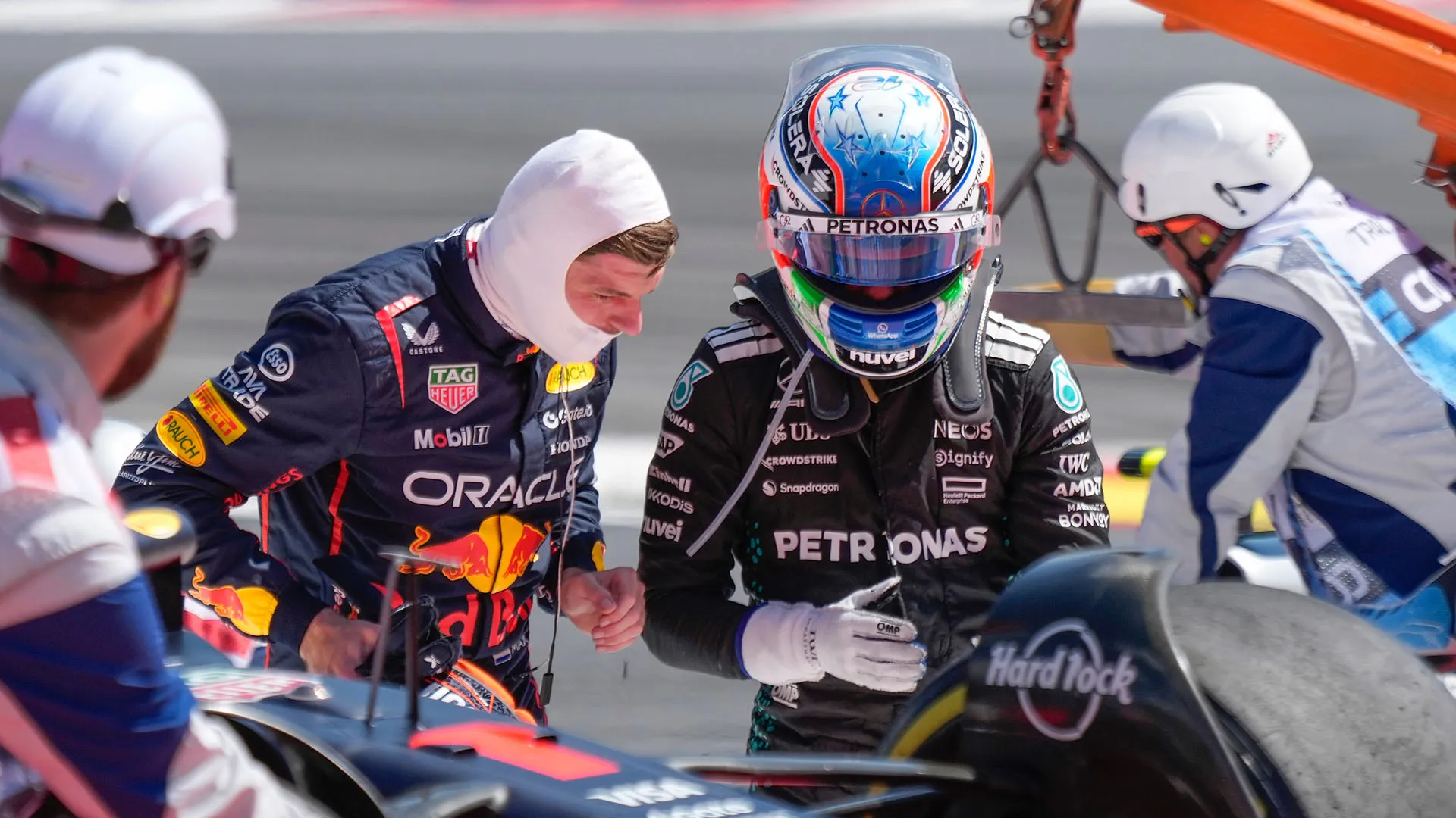 Il giovane pilota italiano ha visitato l'hospitality della Red Bull