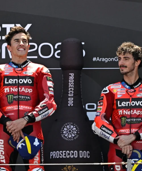 Ducati, Pecco Bagnaia stroncato: “Vince solo se Marc Marquez glielo permette”