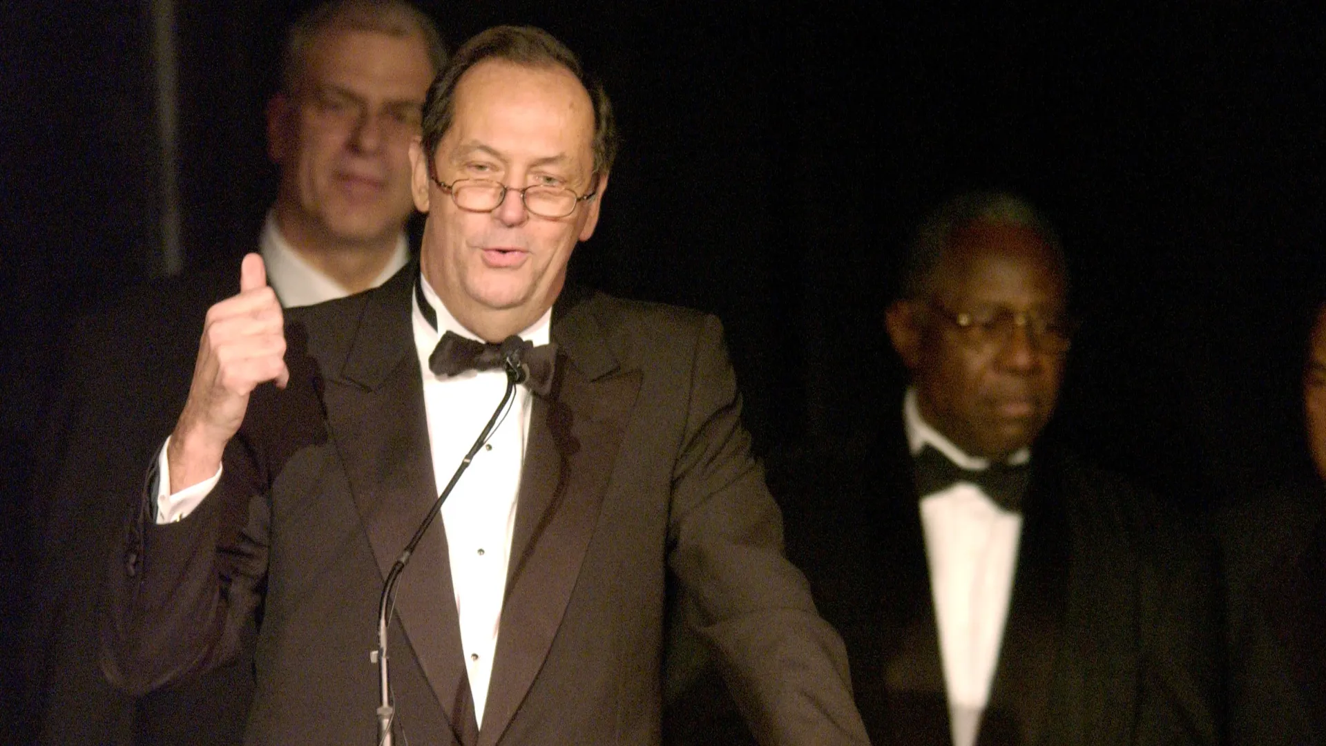 Bill Bradley: l'ex campione di basket ha partecipato alle primarie presidenziali per il Partito Democratico nel 2000