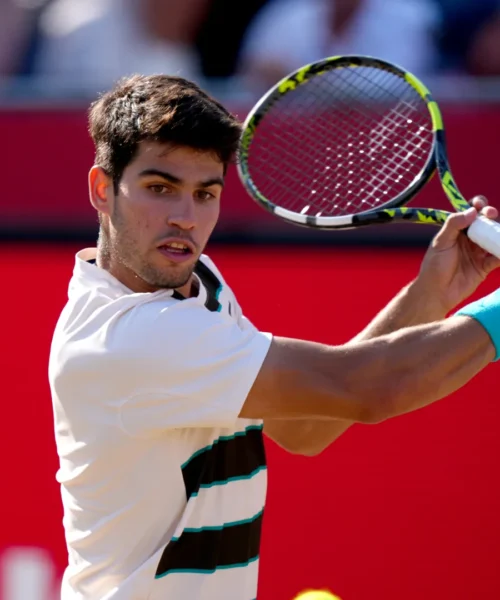 Carlos Alcaraz in semifinale al Queen’s
