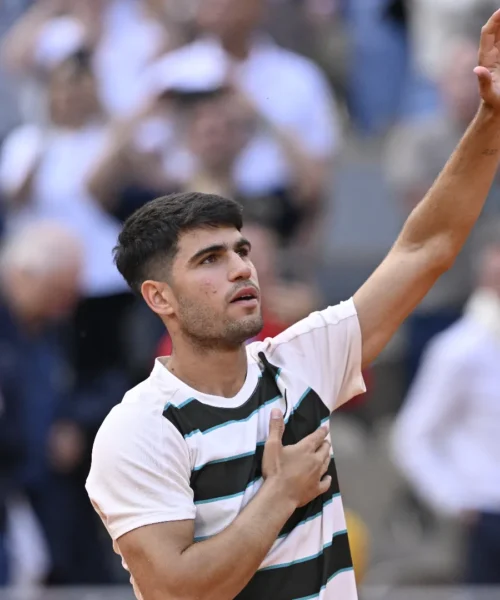 Roland Garros, Carlos Alcaraz batte Ben Shelton e va nei quarti di finale