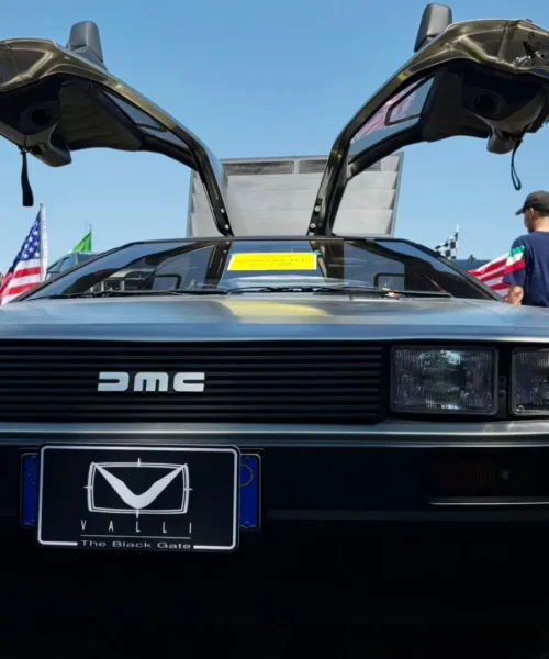 DeLorean DMC-12, un’auto unica, pazzesca e da film: le foto