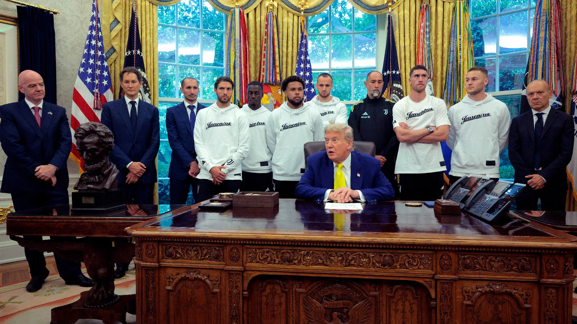 Una delegazione bianconera è stata ricevuta nello Studio Ovale da Donald Trump