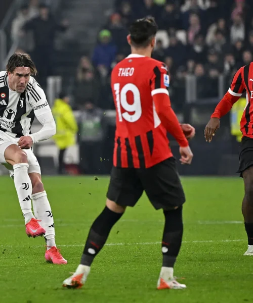 Juventus e Milan, voci di uno scambio epico: le foto