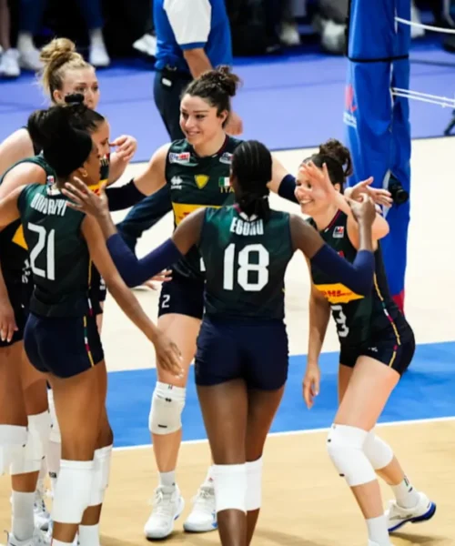 Paola Egonu eguagliata da altre due Azzurre, Julio Velasco incredulo: le foto