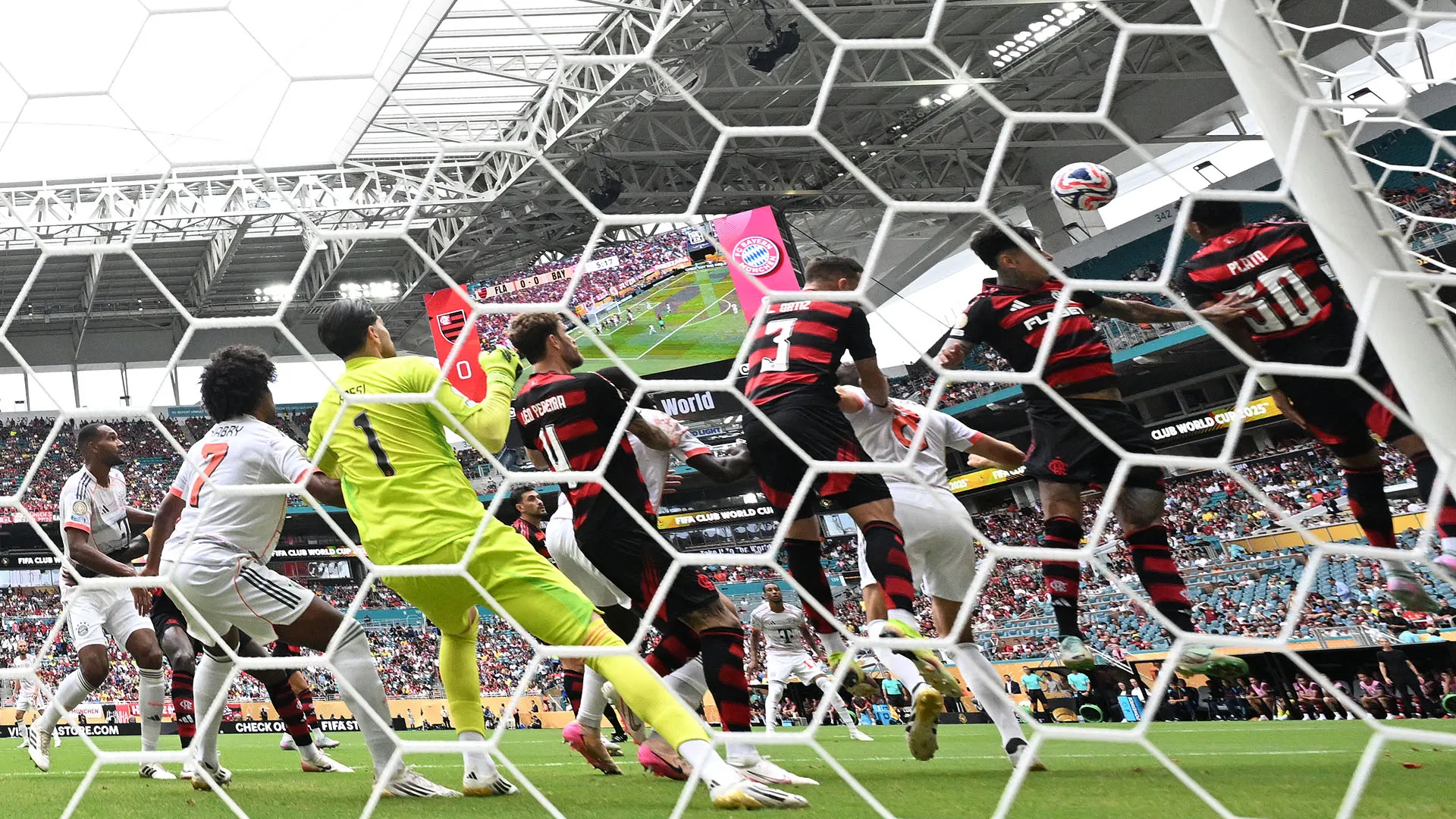 Il centrocampista del Flamengo è stato il protagonista in negativo della sfida con il Bayern Monaco, persa per 4-2 dai brasiliani