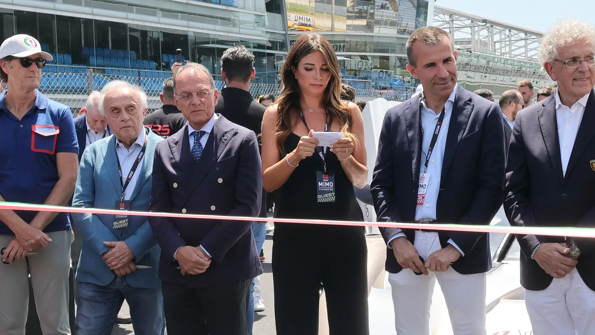 ... si andrà dalle prove in pista alle grandi parate
