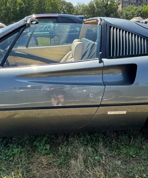 Ferrari 308, qui in versione GTS del 1984: le foto di una macchina leggendaria