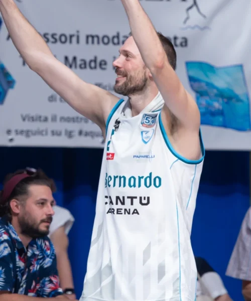 Filippo Baldi Rossi verso Verona: Cantù saluta con stile