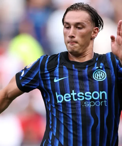 Francesco Pio Esposito chiude le porte dell’Inter a Rasmus Hojlund