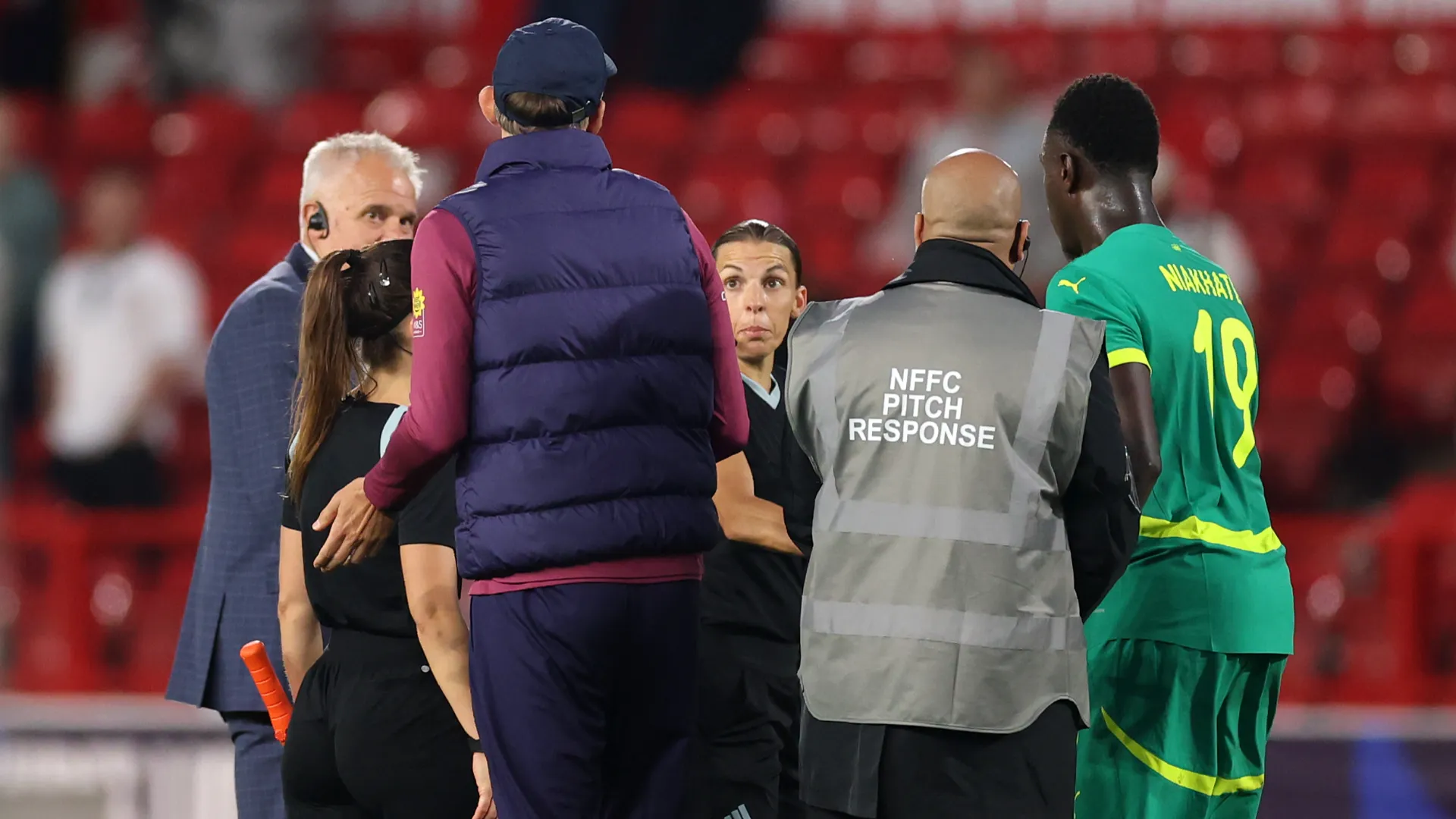 Al termine della partita è anche andato a lamentarsi con l'arbitro
