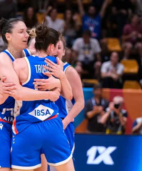 Europei femminili, l’Italia batte anche la Lituania e chiude il girone a punteggio pieno