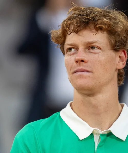 Jannik Sinner con la testa è già a Wimbledon