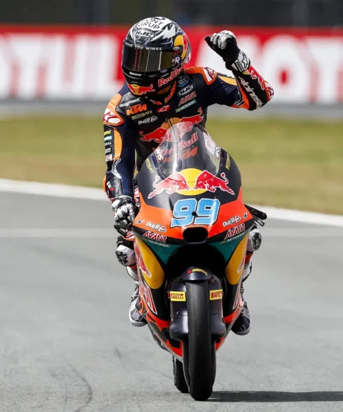Moto3, ad Assen la gara finisce in anticipo per una caduta, vince José Antonio Rueda