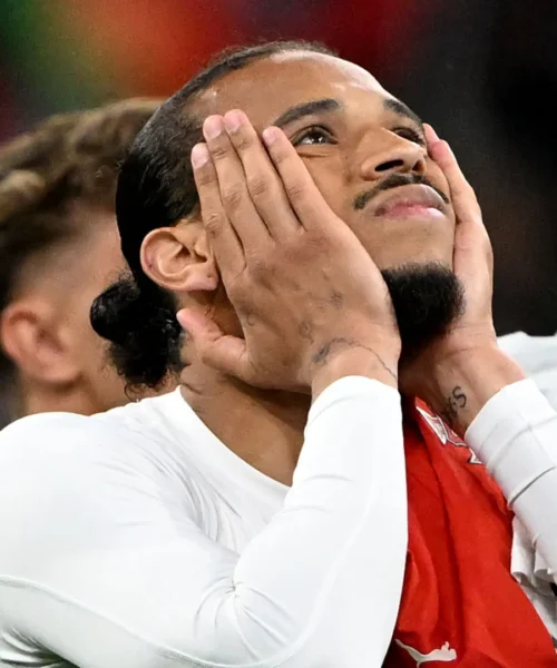 Leroy Sané dice un’alta volta “no”: le immagini