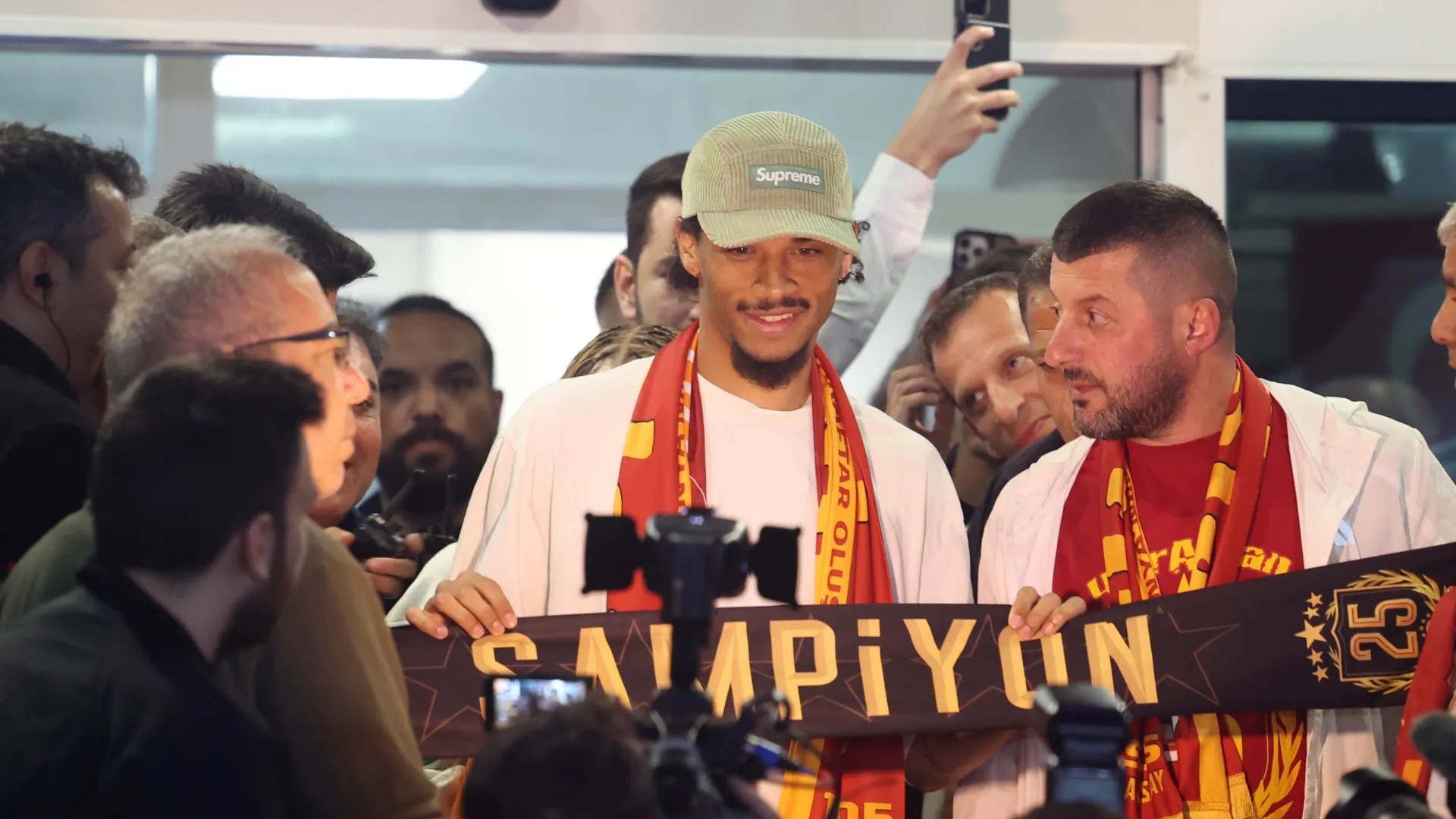 Il campione ha sorpreso molti tifosi scegliendo la Turchia

