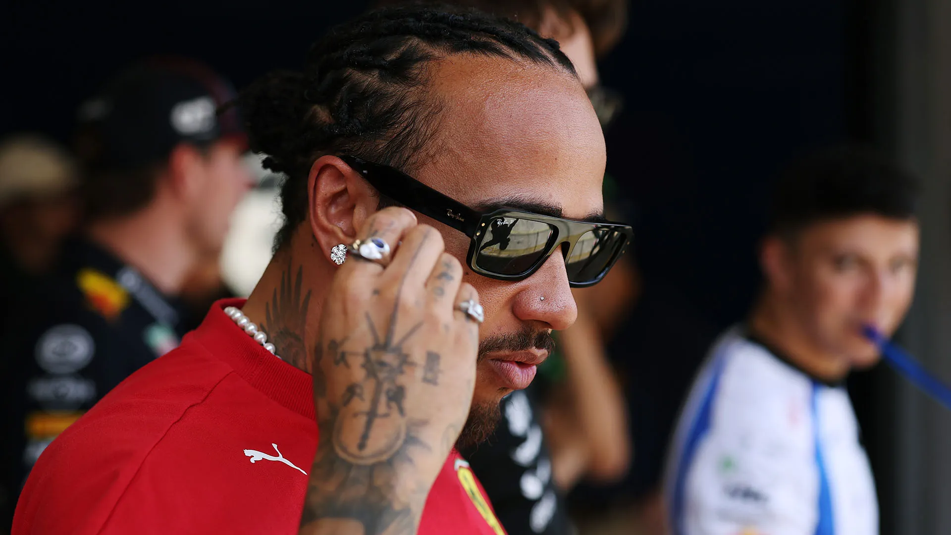 Il pilota della Ferrari è molto lontano dal suo compagno di squadra Charles Leclerc, ed è finito anche dietro alla Sauber di Hulkenberg