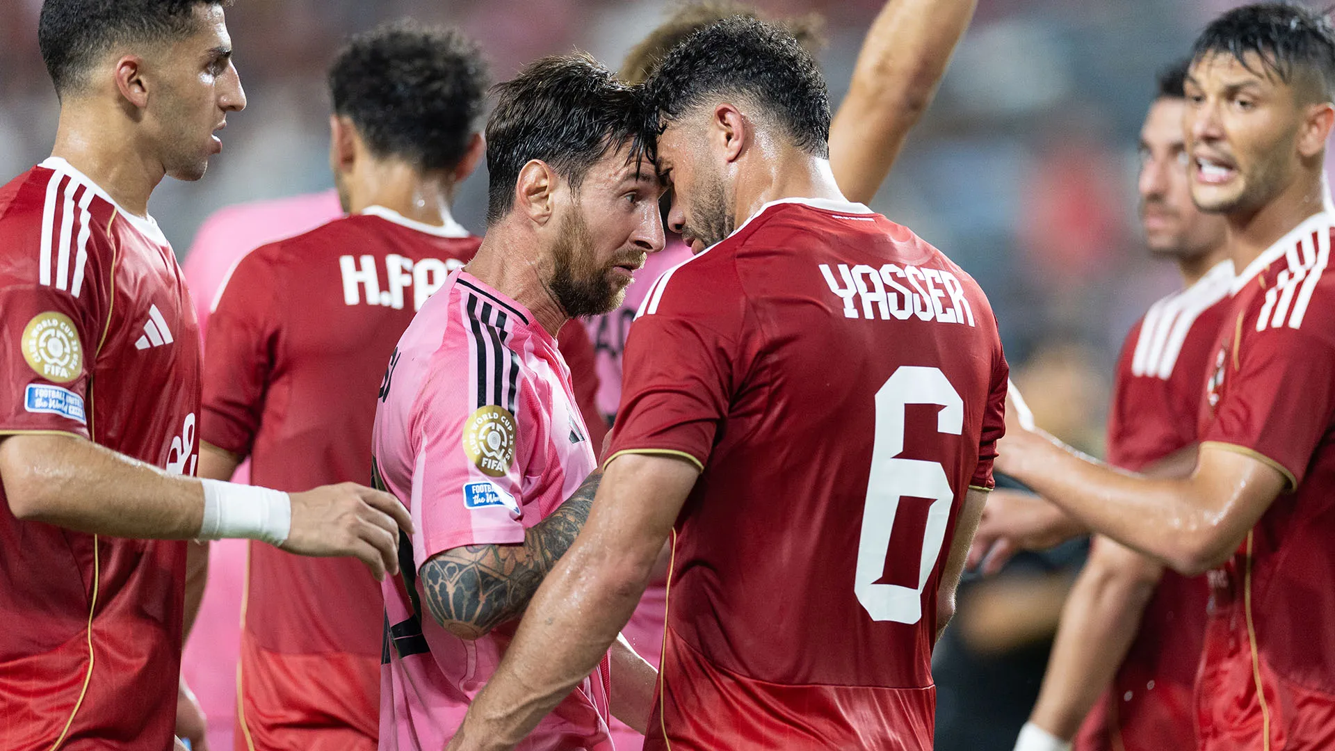 Durante la partita contro la squadra egiziana, Messi ha avuto alcuni momenti di forte nervosismo