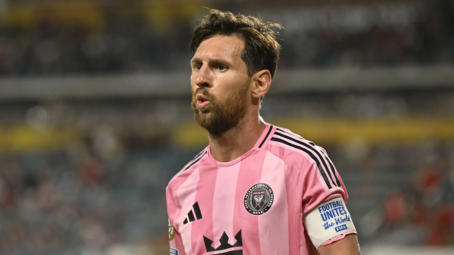 Messi nervosissimo: brutto gesto in campo