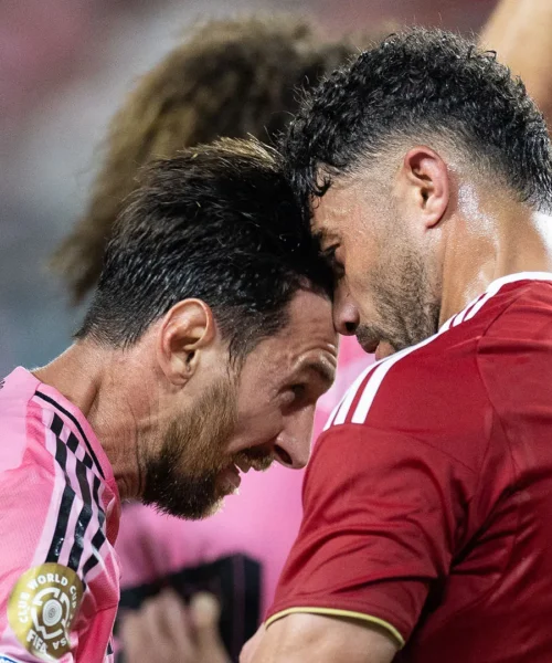 Messi nervosissimo: brutto gesto in campo. Foto