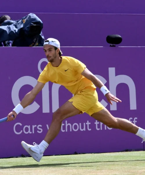 Lorenzo Musetti conferma il forfait al Queen’s