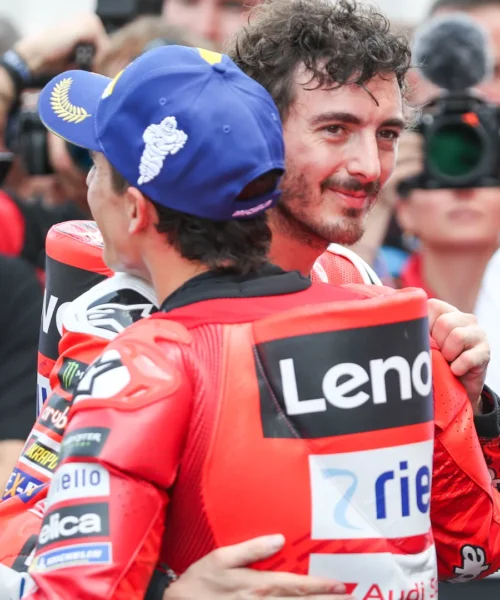 Ducati, Marc Marquez dà un consiglio a Pecco Bagnaia