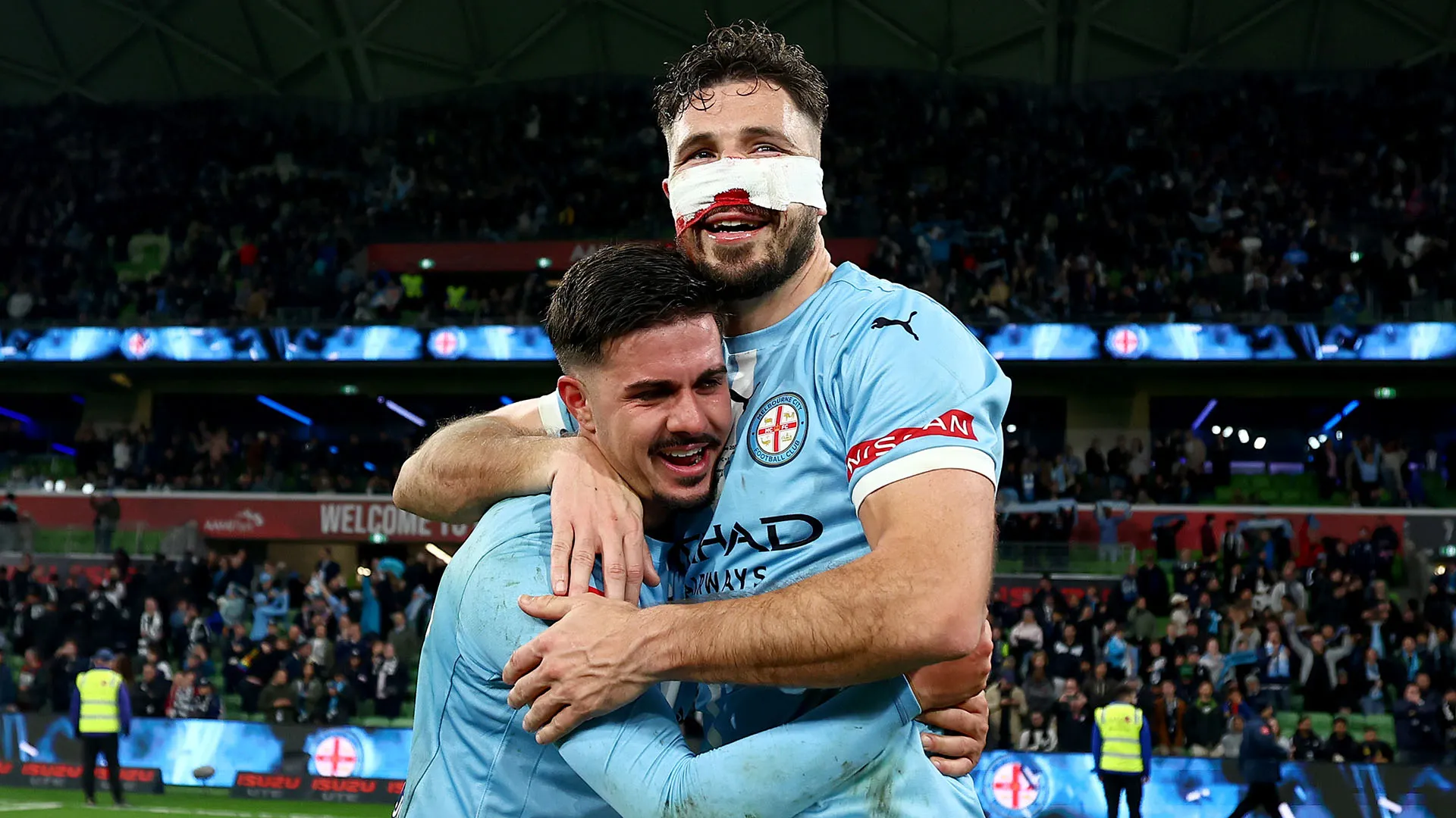 Il Melbourne Victory si è aggiudicato il trofeo e Leckie ha potuto festeggiare
