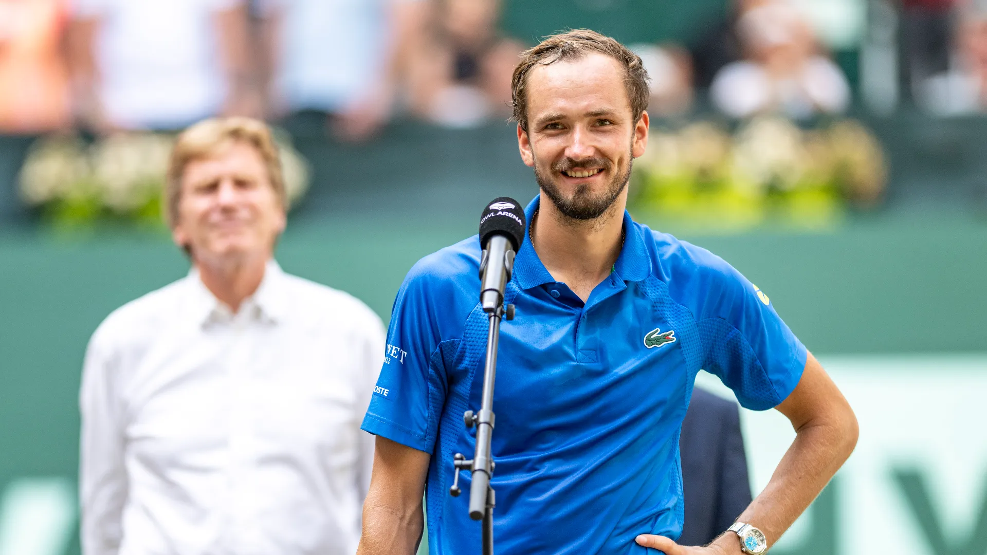 Dopo la finale, Medvedev ha fatto una battuta "augurandogli" Sinner o Alcaraz a Wimbledon